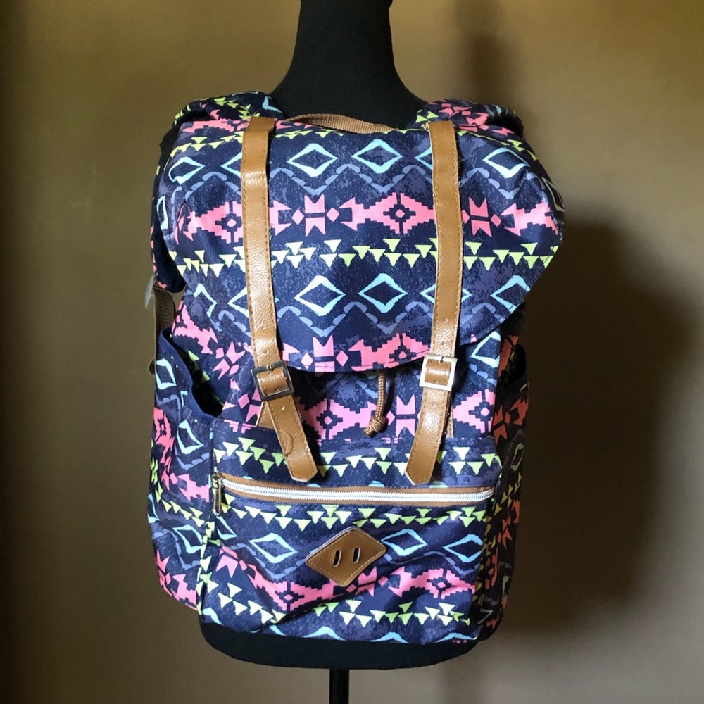 Backpack with Draw strings in Geometric De…